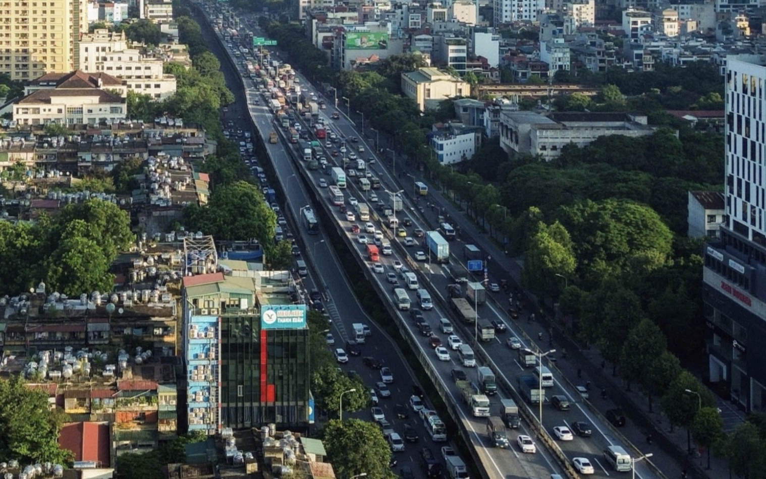 Nếu không hạn chế phương tiện cá nhân thì Hà Nội rất khó giải quyết bài toán ùn tắc