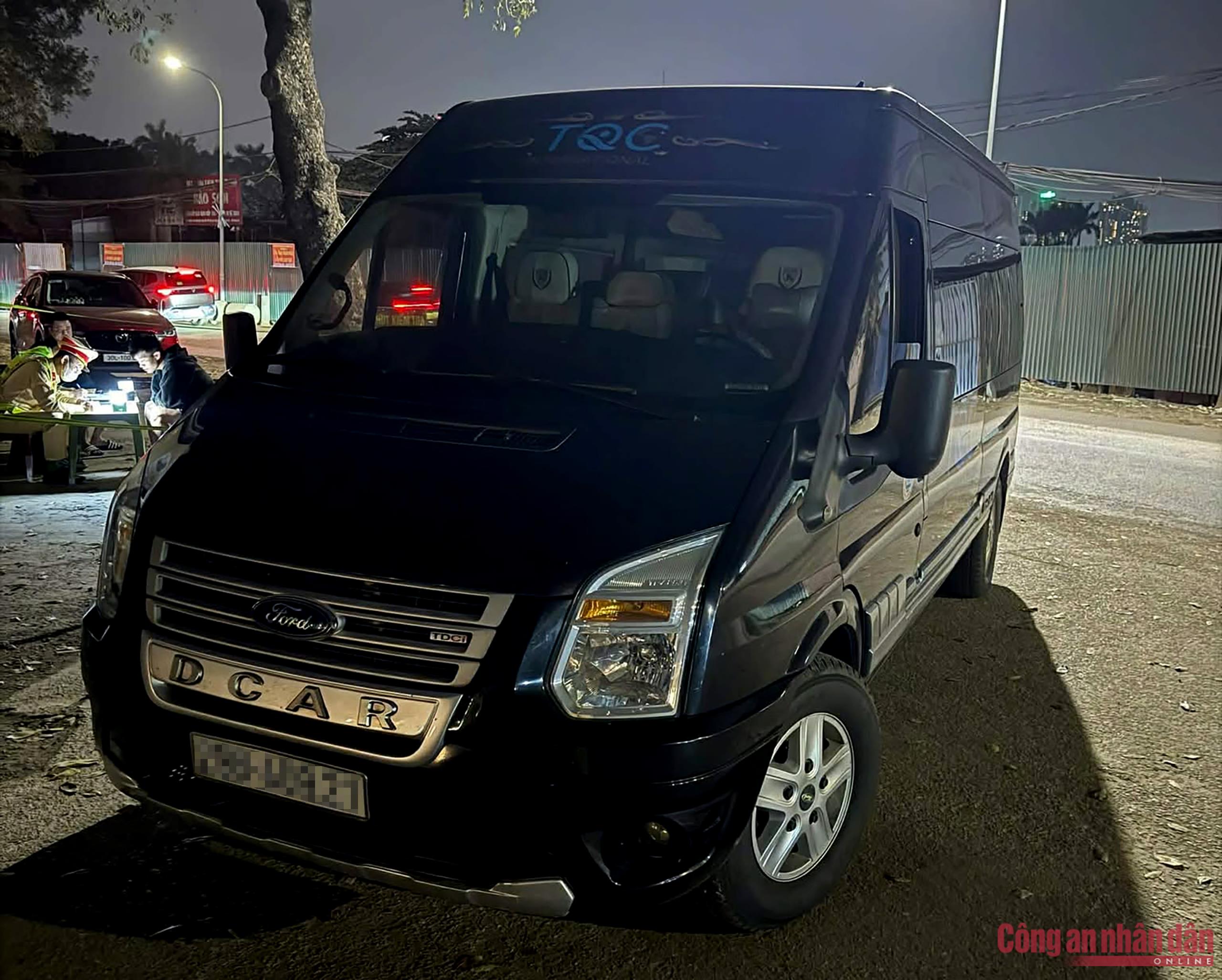 Tài xế ô tô limousine bị phát hiện vi phạm nồng độ cồn.