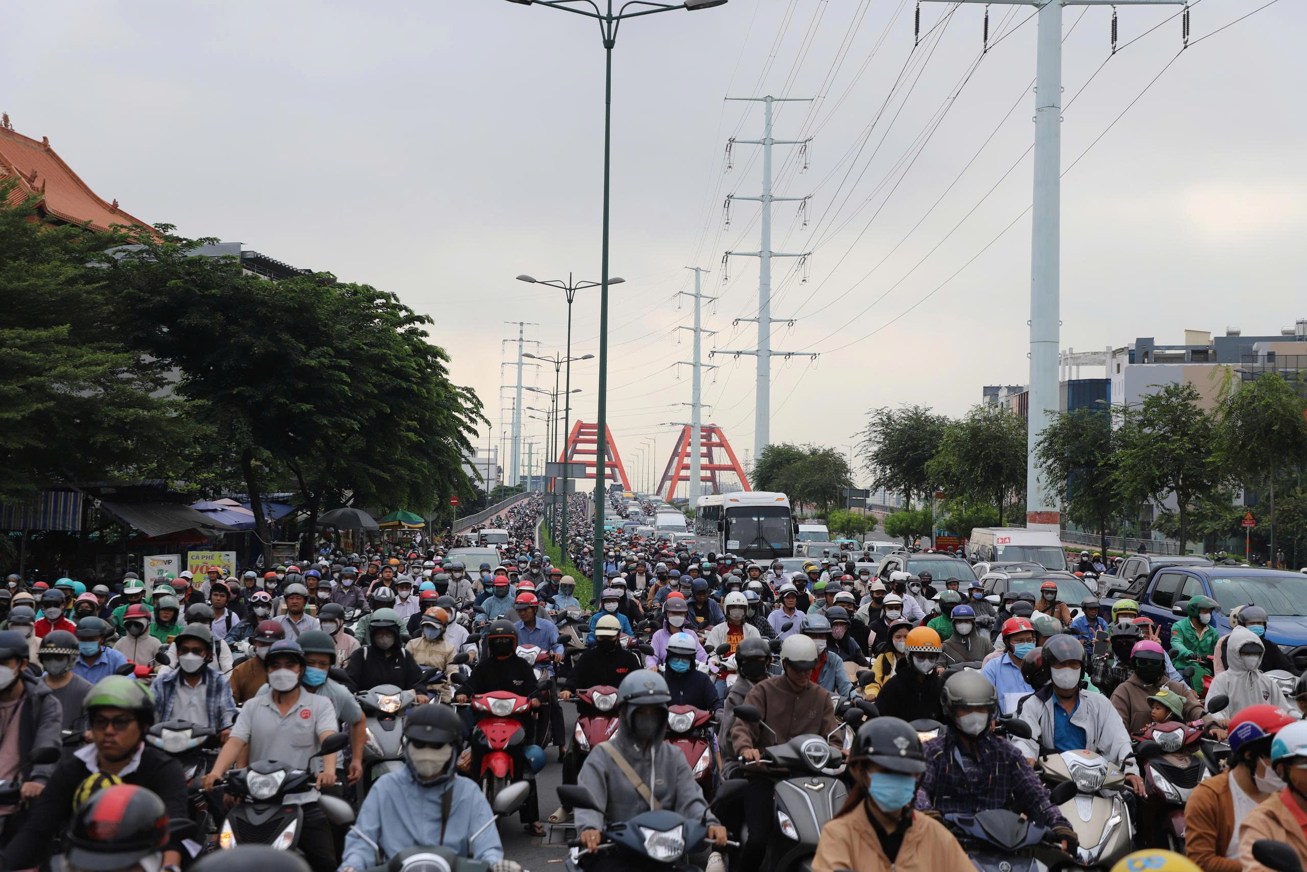 TP.HCM hiện có gần 10 triệu phương tiện, trong đó có gần 9 triệu xe máy