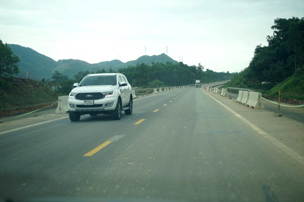 Nhiều phương tiện tiếp tục bị cấm di chuyển qua cao tốc La Sơn - Hòa Liên từ 1:4.