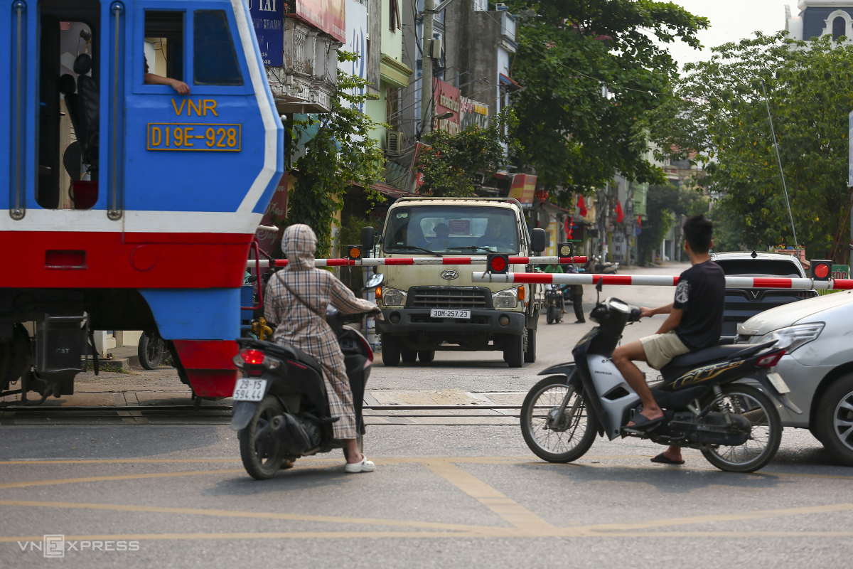 Quốc lộ 1 qua Hà Nội trước khi mở rộng thành 10 làn xe
