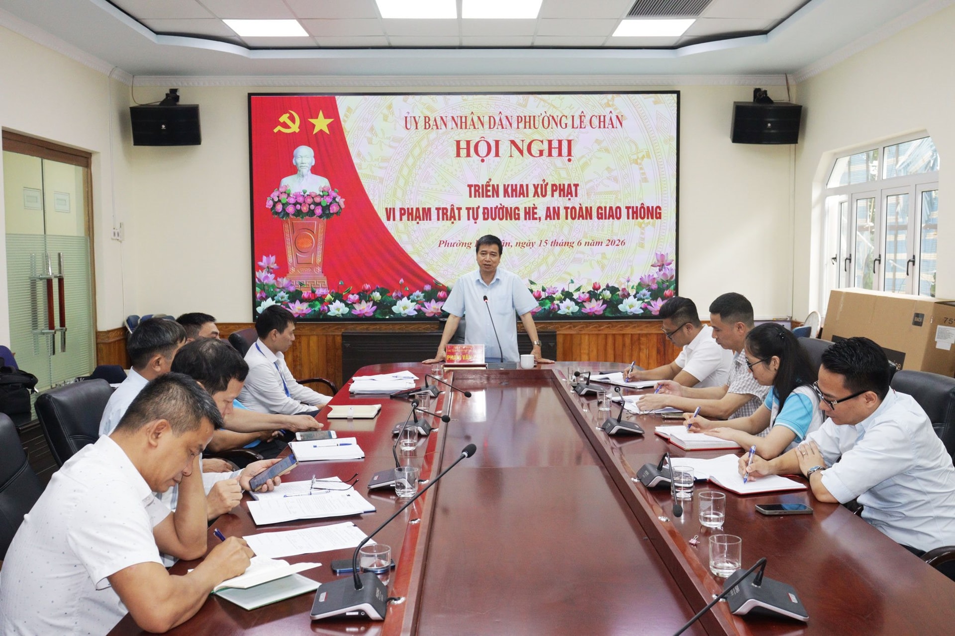 Quang cảnh cuộc họp (Ảnh: Cổng thông tin điện tử TP. Hải Phòng)