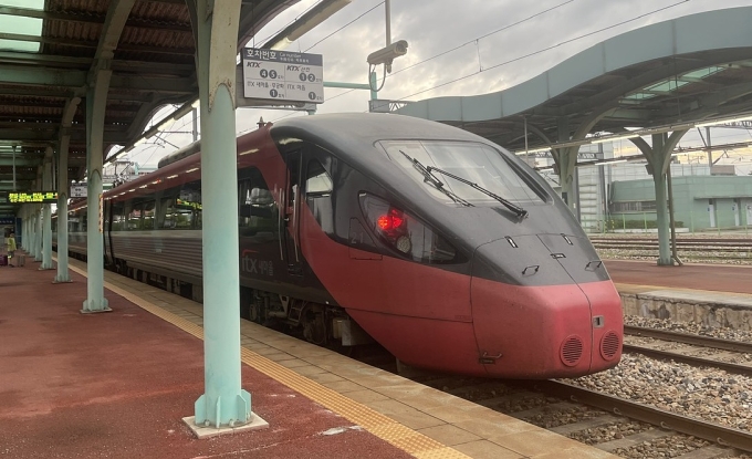 Tàu ITX ở Hàn Quốc có tốc độ khoảng 150-180km/h. Ảnh: Anh Duy